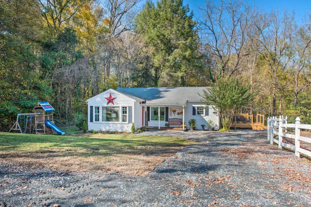 Peaceful Renovated Home With Deck On Half Acre! Asheboro Exteriér fotografie