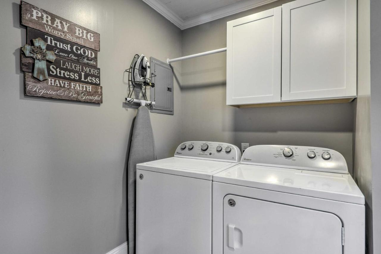 Peaceful Renovated Home With Deck On Half Acre! Asheboro Exteriér fotografie